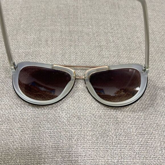 Vince Camuto Aviator Style Sunglasses Mirrored Lens - Picture 7 of 7